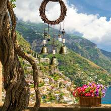 1 pièce Décoration de sonnette de porte de sorcière vintage en métal, support de porte de protection de la maison, chapeau à balai avec sonnette de sorcière sans batterie ni électricité. Décoration durable pour porte d'extérieur/intérieur, décoration d'Halloween, décoration de jardin effrayante. Pas de câblage, sonnette festive, construction robuste, ornement thématique, décorations d'extérieur, cadeau de Noël, décoration de chambre