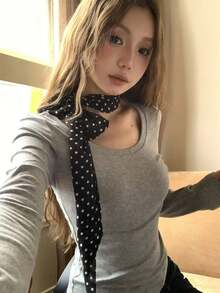 女式春季U领长袖针织T恤搭配波尔卡圆点围巾，夏季 - 灰色 - 查看 2