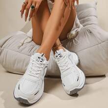 女士新款厚底运动鞋，轻便休闲鞋，小白鞋，网球鞋，百搭跑鞋，可爱时尚轻便厚底运动鞋 - 白色 - 查看 6