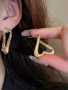 1 Pair Exaggerated Hollow Design Women's Earrings, European And American Style - White Gold Geometric Earrings - View 28