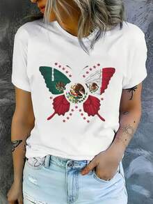 Playera oversize estampada para mujer con diseño de mariposa en colores patrios y escudo nacional de México, ideal para un look femenino y patriótico. - Blanco - Ver 1