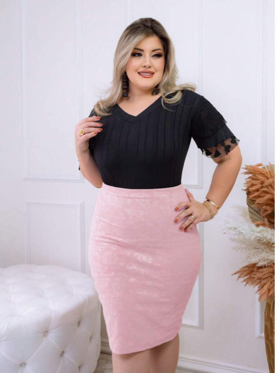 AVI Moda Crista Elegant Women's Knit Midi Pencil Skirt For Parties And Casual Looks - MERAH MUDA - View 1