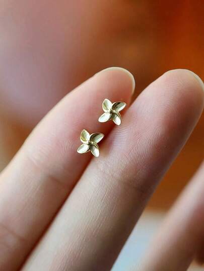 A Pair Of Sterling 925 Silver Fashionable Cute Elegant Flower Pinwheel Ear Studs Earrings For Women Daily Wearing Friendship Party Jewelry Gift