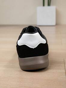 Men's Casual Sneakers, Classic White Shoes, Versatile Sports Shoes, Outdoor Walking Shoes, Couple Styles, Size 36-45, White Skate Shoes, Plus Size