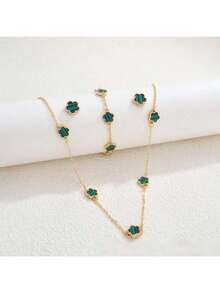 Set de 4 piezas: Collar, pulsera y pendientes con trébol y flor de cinco pétalos, collar de gargantilla versátil y de la suerte, sin estuche de regalo