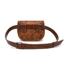 Women's Shoulder Bag Handmade Leather Carved Flower Fanny Pack Vintage Tan Adjustable Belt Mini Shoulder Bag Western Style Carved Leather Waist Bag Vintage Embossing Craft Versatile Crossbody Bag - 棕色 - 查看 5