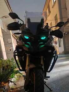 2pcs Motorcycle/Car Front Stickers, Electric Vehicle Modification Night Light Evil Eye Stickers, Luminous Demon Eye Car Decals, Motorcycle Stickers - Multicolor - View 8