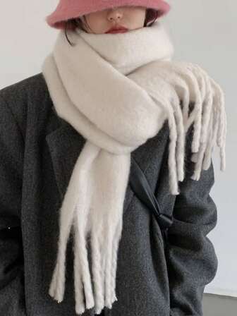 1条女士秋冬简约纯色柔软粘性围巾，户外保暖百搭披肩围巾，可搭配连衣裙