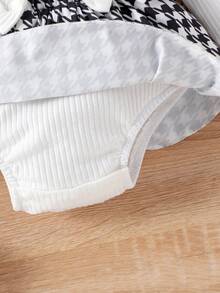 1件可爱圆领长袖连体衣，适合女婴，轻薄透气，适合春秋季穿着 - 查看 6