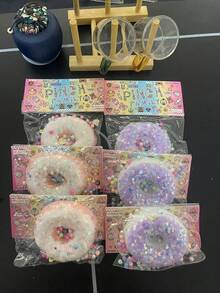1个甜甜圈造型减压玩具 - 柔软橡胶挤压感官玩具，缓解焦虑，是学习、工作放松、儿童生日、圣诞节的理想礼物，史莱姆、神秘、Taba Squishy（内部配件随机，不含收纳袋 - 不建议使用） - 彩色 - 查看 7