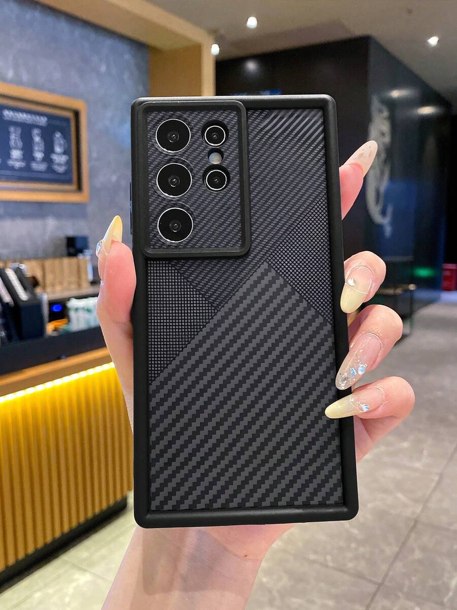 Compatible With Android Smartphones, And Compatible With Samsung S25Ultra S24Ultra S23Ultra S22Ultra/Redmi14 Redmi Note 14/OPPO/Realme/Infinix Series, 1pc Premium Luxury Fashion Anti-Fingerprint Anti-Shock Anti-Drop Phone Case, Carbon Fiber Pattern, Minimalist Design Soft Silicone Protective Cover - Black - View 1