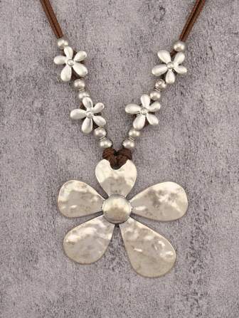 1pc Minimalist Silver Asymmetrical Sunflower Alloy Pendant Necklace, Adjustable Wax Cord Necklace, Fashionable Daily Wear For Young Women, Girlfriend