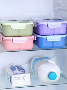 1 pieza Caja de almuerzo de gran capacidad con nombre personalizado, Caja de almuerzo para adultos de 1450ml, de tres compartimentos, a prueba de fugas, impresa con flores rojas e iniciales negras de la A a la Z, Caja de almuerzo personalizada, con cubiertos incorporados y compartimento separado para salsa