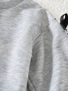 Bộ quần áo hai mảnh gồm áo len tay dài nơ dễ thương và chân váy lưới cho bé gái thời trang thu đông - Xám - Xem 4