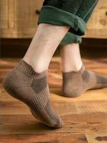 10 Pairs Of Women's All-Match Colorblock Ear Comfort Breathable Socks With Tassels, Breathable And Comfortable Contrasting Low-Top Socks(Due To Lighting And Angle During Photography, The Actual Product May Have Slight Color Differences Compared To The Images.)