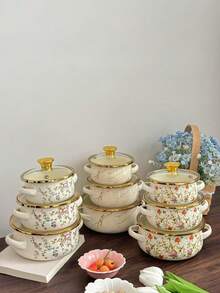 1-3件双柄搪瓷锅套装，外观精美，包含小型家用储粮锅。兼容天然气、电磁炉和燃木炉加热。是健身爱好者的理想固定分餐容器。多功能三件套小锅套装，馈赠亲友佳品。