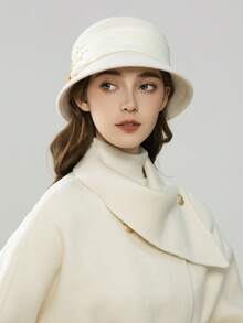 1 peça 2025 Novo chapéu de lã francês elegante com decoração de flores de cristal, chapéu de feltro redondo versátil para mulheres, outono/inverno, roupas de outono