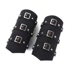 1pc Leather Wrist Cuff, Unisex Decorative Wristband, Rivet Decor Retro Punk Knight Wrist Accessory For Stage Costume, Holiday Outfit, COS Arm Sleeve Halloween Costumes Black Arm Sleeve Gifts For Men