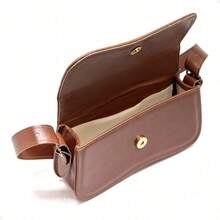 Women's Baguette Bag With Irregular Shoulder Strap - Fashionable, Stylish, High-Quality - Various Colors: Coffee, Caramel, Black, White - 駝色 - 查看 3