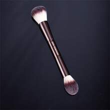 1pc Medium Crescent Concealer Brush, Delicate Makeup Brush, Seamless Metal Handle, Oval Concealer Brush, Soft Polyester Fiber, Non-Allergenic, Seamless Coverage, Suitable For All Skin Types, A Thoughtful Gift.,Foundation Brush,Concealer Brush,Blush Brush,Contour Brush,Blush Brush,Bronzer Brush,Powder Brush,Foundation Brush,Blush Brush - Chocolate Brown - View 6