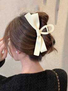 1 chiếc kẹp tóc satin màu be, phụ kiện tóc thanh lịch, kẹp tóc trang trí nơ tối giản, phù hợp sử dụng hàng ngày, có thể giặt, chắc chắn và dễ kẹp, kẹp tóc, phụ kiện tóc, kẹp càng cua thời trang mùa thu, cần thiết cho trang phục ngày lễ mùa đông. Phụ kiện tóc dành cho nữ - Nhiều màu - Xem 2