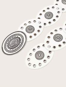 1 件白色泡泡眼 PU 圆形扣时尚腰带，铆钉，白色椭圆形拼布腰带，银色花朵雕花扣，波西米亚风格适合日常佩戴 - 白色 - 查看 2