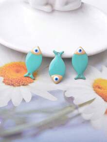 6 قطع سحر أسماك صغيرة ملونة من النحاس مطلي بالمينا على الوجهين للأقراط والقلائد وصناعة المجوهرات والديكور