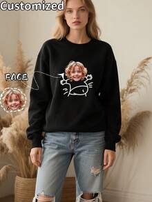 Blusa feminina de manga comprida personalizável (chapéu não incluso). Personalize com sua imagem favorita e crie uma peça exclusiva. Esta blusa personalizada e com design único é perfeita para o dia a dia, passeios, esportes e diversas outras ocasiões. É o presente ideal para familiares, amigos e aniversários.