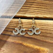 1 Pair Of Women's C Letter Earrings - Vintage Bohemian Gold Decorative Jewelry, Daily And Party Wear, Mother's Day Gift, Luxury Fashion Accessories, Vintage Earrings, Versatile Items, Exquisite Design, Delicate Craftsmanship - Gold - View 2