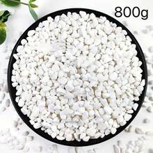 Weiße dekorative Steine, matte Kiesel, Felsen für Pflanzen im Innenbereich, natürliche weiße Flusssteine, Vasen-Füllsteine, Kies, kleine Felsen, Aquarium-Kies, Sukkulenten-Felsen (0,5-0,9 cm). Die Steine haben eine asymmetrische Form.