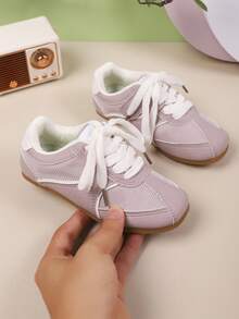 A Pair Of Stylish Kids' Mesh Sports Shoes With A Design. Suitable For Holiday Outings, Daily Outfits, And Also Perfect For Children's School Wear. (Unisex, Suitable For Both Boys And Girls)"Kids' Mesh Sports Shoes""Kids' Lace - Up Casual Shoes""School - Style Kids' Mesh Shoes""Kids' Sports Shoes For Daily Leisure""Versatile Kids' Casual Sports Shoes""2025 New Kids' Mesh Shoes"