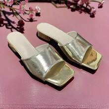 Letnie, eleganckie, modne, seksowne, kwadratowe noski, grube obcasy, wsuwane, damskie buty w dużych rozmiarach, odpowiednie na imprezy i spotkania, uniwersalne do każdej stylizacji, niezbędne na zakupy i dojazdy do pracy