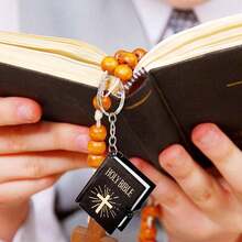 1PC/3PCS/6PCS Mini Book Bible Keychain Bulk Christian Keychain Car Keychain Miniature Book Key Ring For Church Souvenir Gifts,These Book Keyring Is Novel And Adorable To Look, Its Book Can Express Your Good Wishes To Your Church Families And Friends,Party Gifts, Halloween Gifts, Feedback Gifts, Suitable For Sending To Your Parents, Children, Friend School Car Accessories Cute Goth Y2k - màu xanh lá - Xem 3