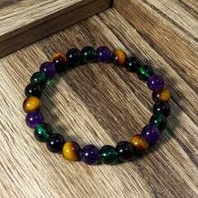 招财手链，手工编织，虎眼石及其他天然宝石，寓意招财纳福。适合日常佩戴，亦可作为节日礼物。 - 多色 - 查看 9