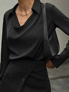 经典纽扣细节修身长袖高领女式衬衫，适合秋季、商务休闲、复古、办公等场合。 - 黑色 - 查看 4