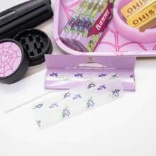 11 peças/Conjunto Kit de Acessórios para Fumar, Inclui Bandeja, 5 peças de Papel de Sabor de 110mm, 2 peças de Filtros, Máquina de Enrolar, Cinzeiro Rosa, Papel de Sabor de Camada Única, Várias Combinações de Padrão e Sabor, Adequado para Halloween, Natal