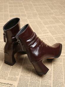 2025年高品质热销秋季新款女鞋褶皱设计优雅靴子粗跟高跟鞋方头秋冬女士踝靴百搭时尚