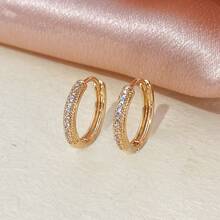 一对简约方晶锆石环形耳环，适合女性日常通勤和约会 - W17374 - 查看 6