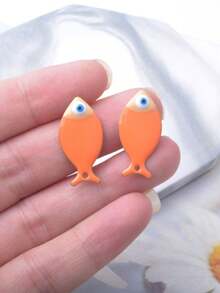 6 قطع سحر أسماك صغيرة ملونة من النحاس مطلي بالمينا على الوجهين للأقراط والقلائد وصناعة المجوهرات والديكور