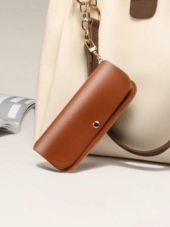 1 件男女通用梅拉德色皮革便携式按扣眼镜盒，方便携带和挂在包包上，适用于多种场景