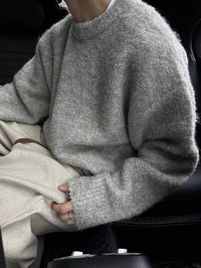 复古优雅男士纯色圆领落肩长袖宽松毛衣