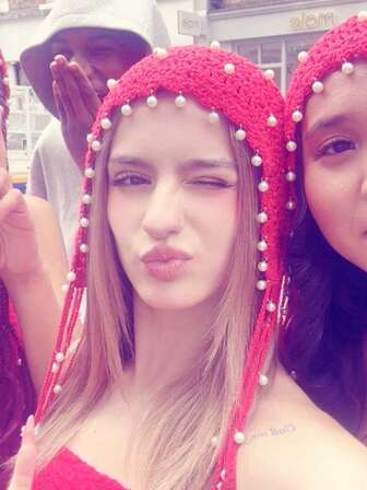 波西米亚风复古手工流苏时尚球红帽女头带帽冬季护耳绷带帽针织帽保暖户外帽女士，非常适合滑雪和旅行秋季配饰