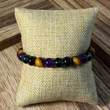 招财手链，手工编织，虎眼石及其他天然宝石，寓意招财纳福。适合日常佩戴，亦可作为节日礼物。 - 多色 - 查看 10