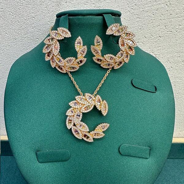 2pcs White Zirconia Waterdrop Shaped Jewelry Set: Necklace And Earrings, Bridal Wedding Dress Accessories, Middle East Dubai New Bride Earrings Necklace Square Chain Gift Set With Gift Box