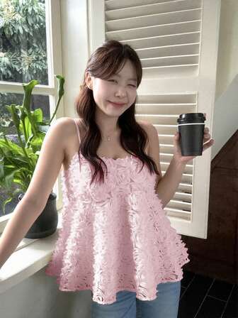 女士春季新品简约宽松优雅小众设计3D花卉无袖甜美吊带背心，夏季