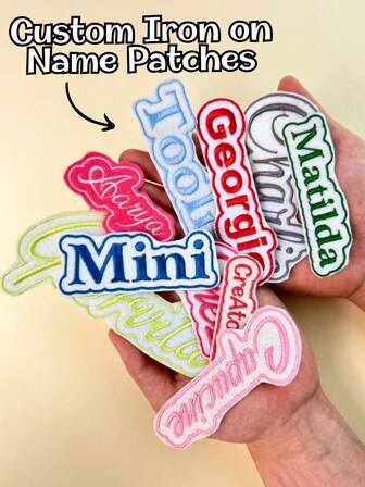 Parche bordado con nombre personalizado, parches bordados personalizados con nombre, personaliza la etiqueta con el nombre de tu hijo, parche bordado personalizado para ropa, sombreros, mochilas, regalos para ella, él, insignia con nombre, parche de dama de honor, parche con palabra, parche con nombre para lonchera, parche con palabra personalizada, parche con nombre para regalos, bordado, decoración del hogar, decoración, regalo personalizado, parche bordado con nombre personalizado, parche aplicable para coser/planchar en ropa, sombreros, mochilas. Multifuncional, ornamental, reutilizable, exquisito, elegante, de alta calidad, colorido, moderno, personalizado, único, regalos ideales para él, regalos ideales para ella, novio, papá, novia, mamá, familia, amigos, salón de té, hogar, jardín, oficina, para aniversarios, para el Día de San Valentín, para el Día de la Madre, para cumpleaños, para el Día del Padre, para graduación, para bodas, para inauguración de casa, Gracia invernal