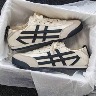 Sneakers (Tongue Pattern Random, Blue Lining At Heel Random) New Couple Shoes High-Value Commuting Minimalist Fashion Niche Flat Casual Shoes (Lace Hole Quantity Random)