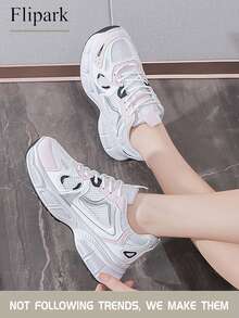 Flipark 1 Paar atmungsaktive, sportliche Sneaker mit dicker Sohle, Patchwork in Weiß, Grau und Schwarz, Mesh-Material