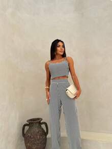 Moda Feminina| Estilo Casual| Calça Pantalona| TopAmarração| ConjuntoEstiloso| TendênciaVerão| ConjuntoListrado - Preto e Branco - Visão 5