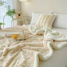 1 pieza Manta reversible para cama y sofá - Manta acolchada con patrón geométrico de diamantes para todas las estaciones, lavable a máquina, manta suave y negra para cama, sofá o decoración del hogar, manta para sofá, artículo de confort versátil, patrón texturizado, textil de alta calidad